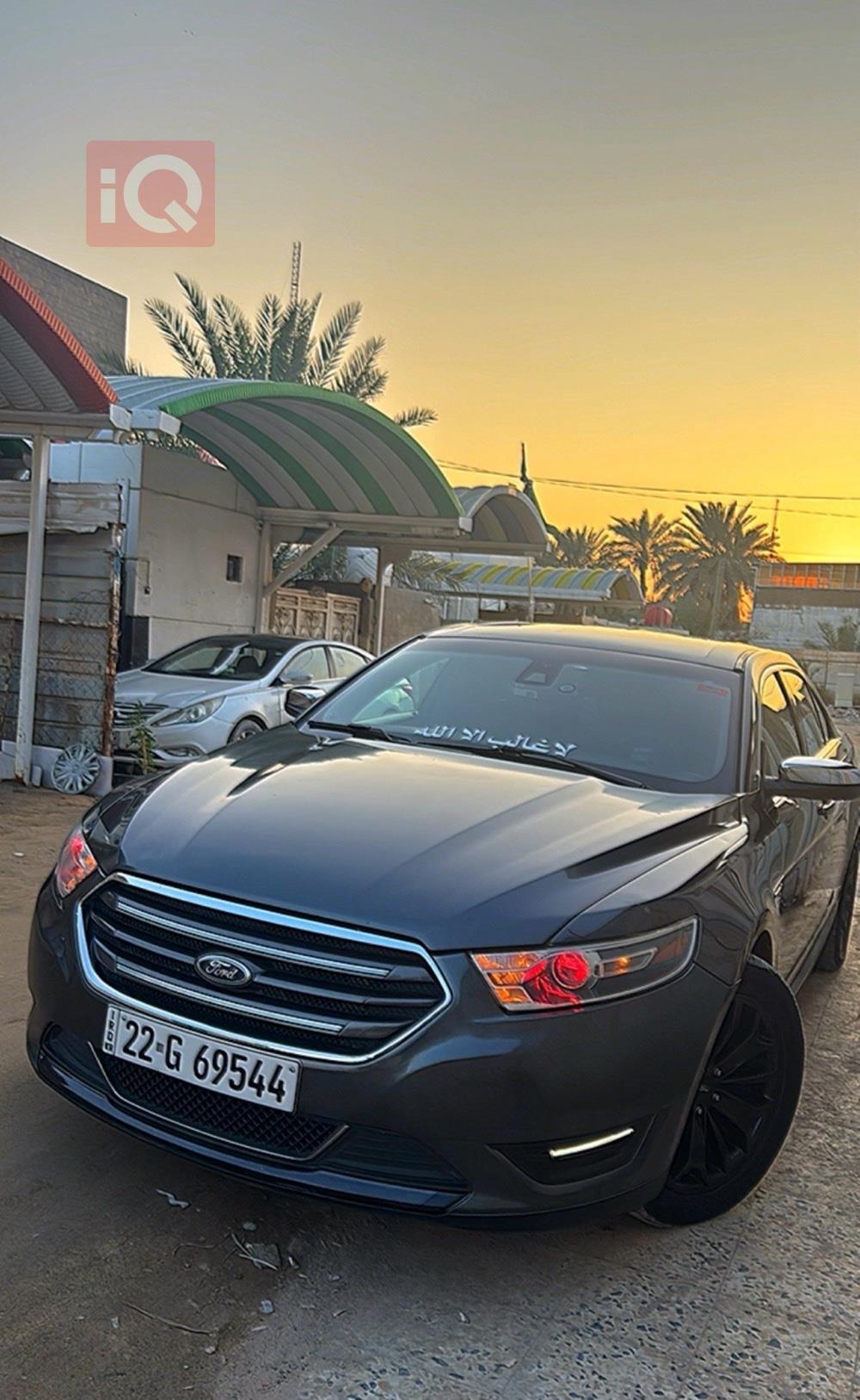 Ford Taurus